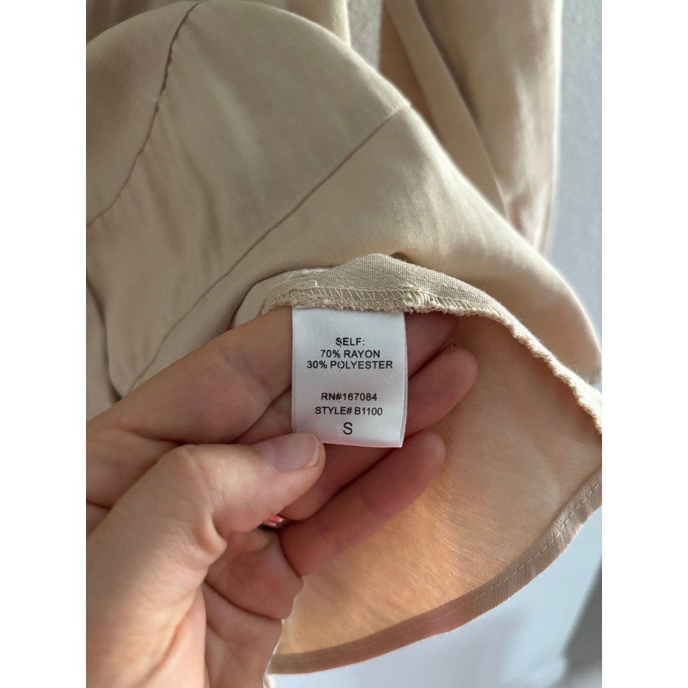 Pomander Place Tuckernuck Ashlen Top Womens Small Tan Preppy Peplum Quiet Luxury - Picture 4 of 5